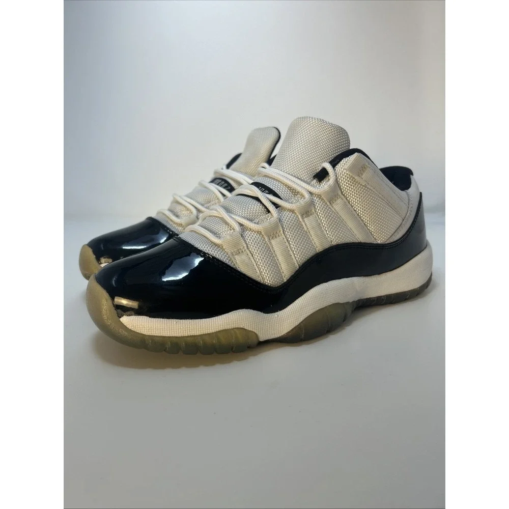 Nike Air‎ Jordan 11 Concord Low GS 6.5Y/ Women 8 Black White Retro 528896-153